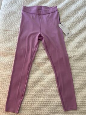 ALO Yoga Ribbed Leggings in Lavender